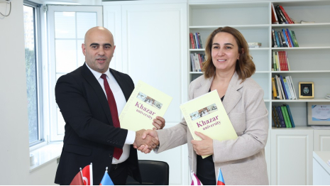 Xəzər Universiteti ilə SunLab MMC arasında əməkdaşlıq haqqında Anlaşma Memorandumu imzalanıb   