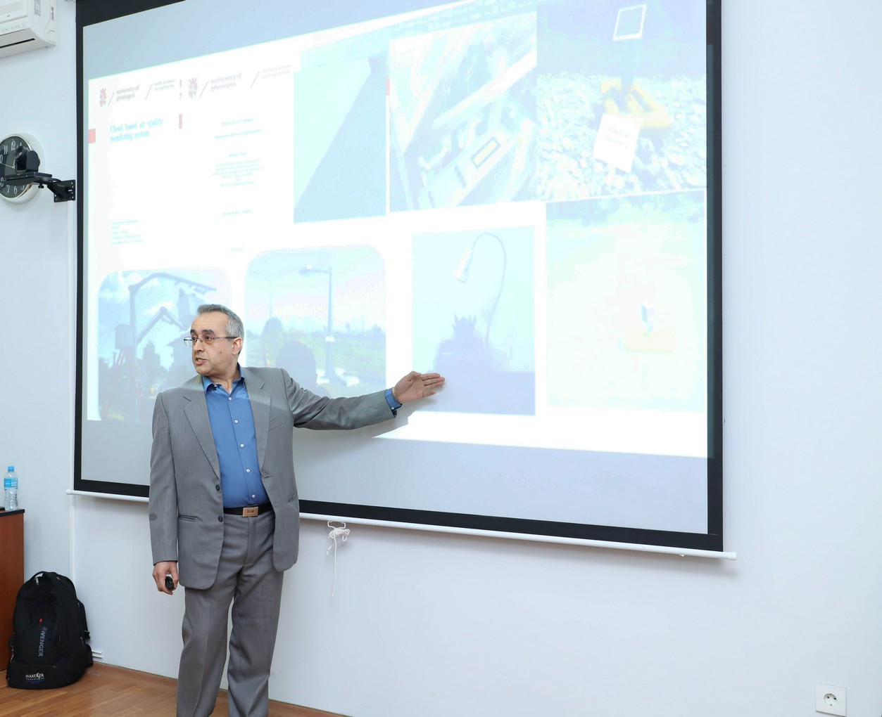 Foreign Professor Hosts Seminar for Faculty and Students