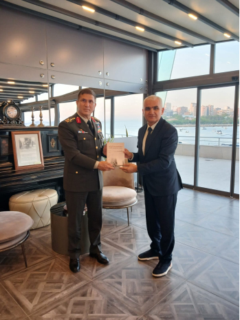 Head of Department Meets Army Commander in Türkiye